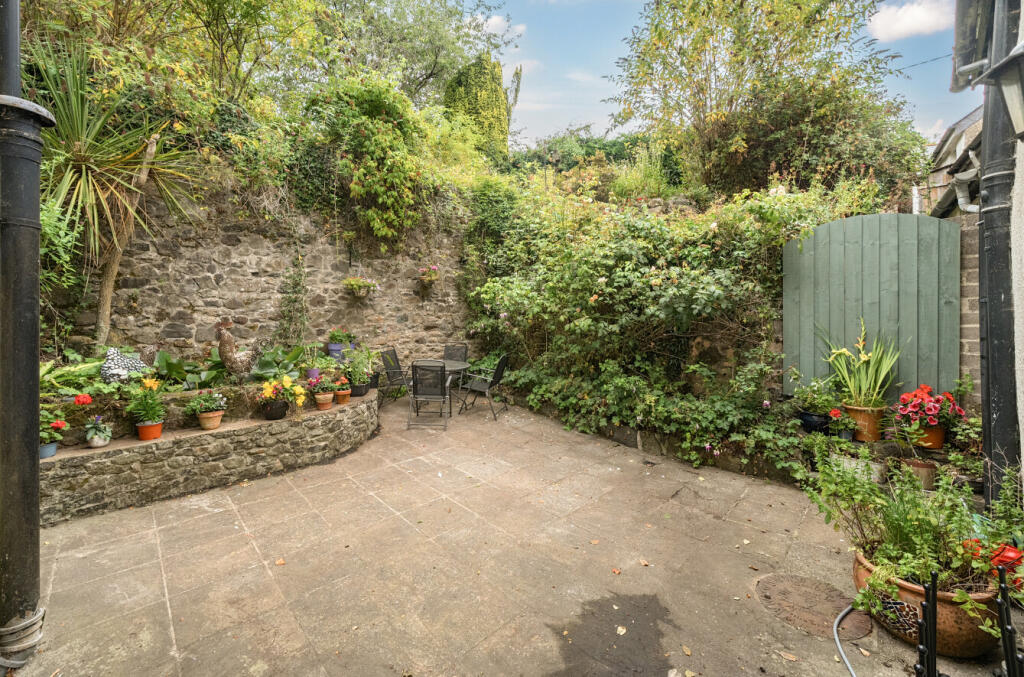 Courtyard (Rear)