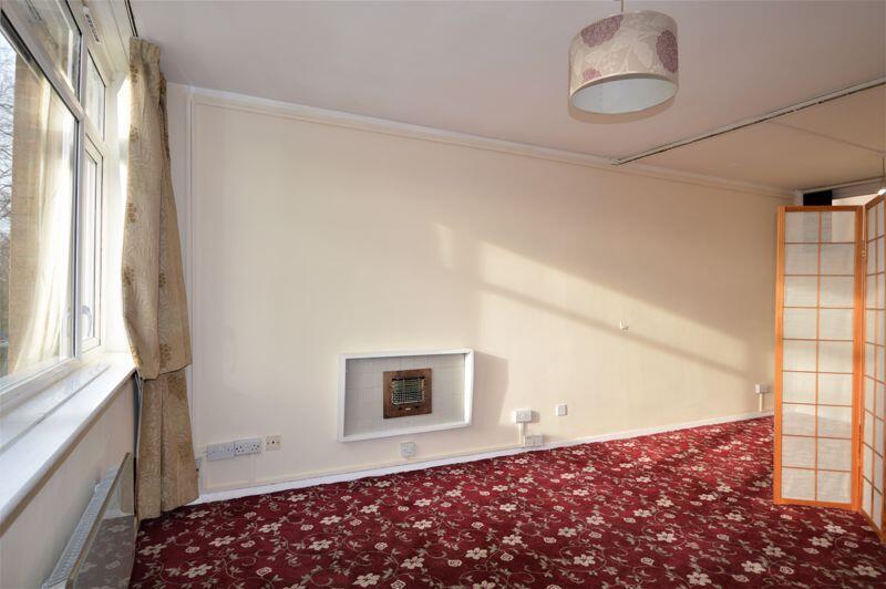 LIVING ROOM AREA