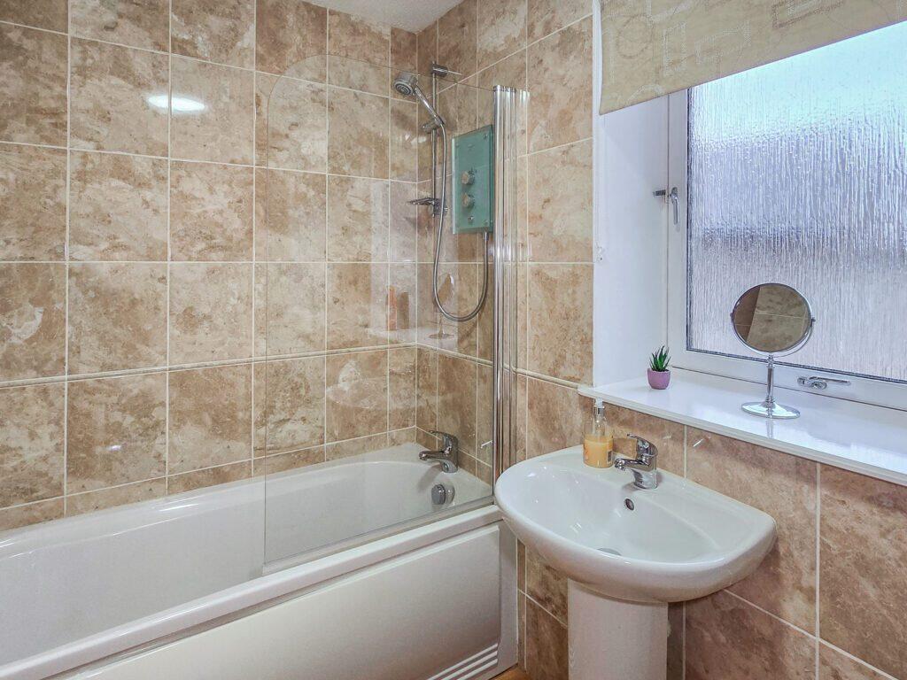 Hilton Heights- Bathroom