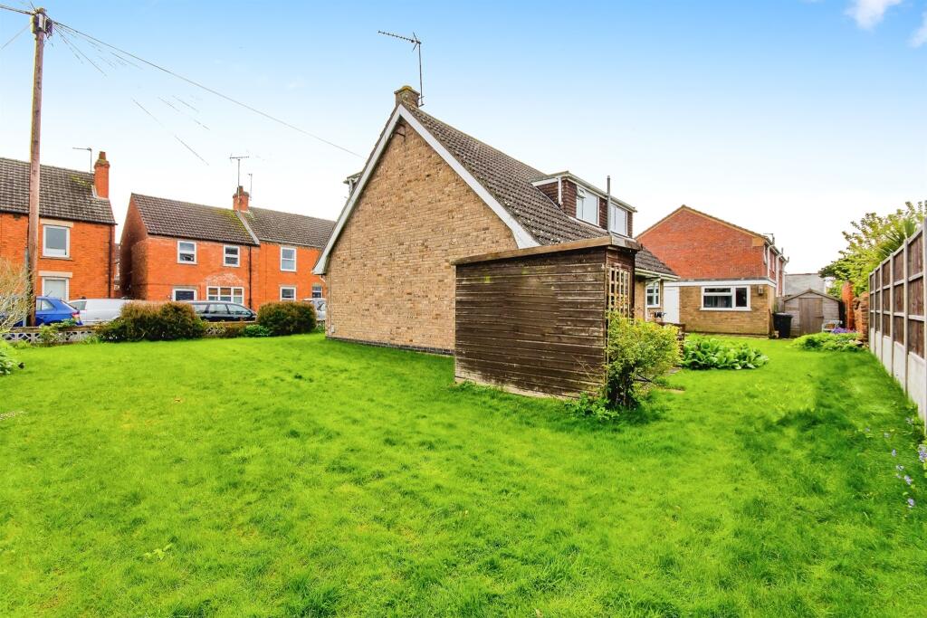 Rear &amp; Side Gardens