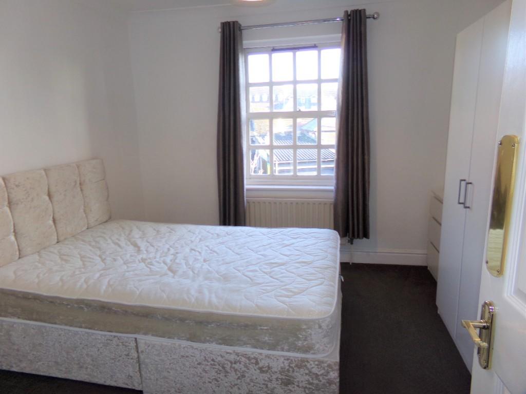 Bed 1 - 2nd Floor