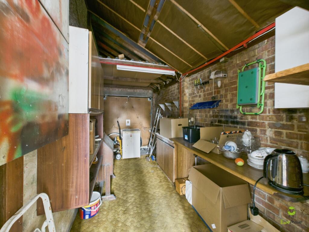 Presented by Nicoleta at EweMove Bexleyheath and D