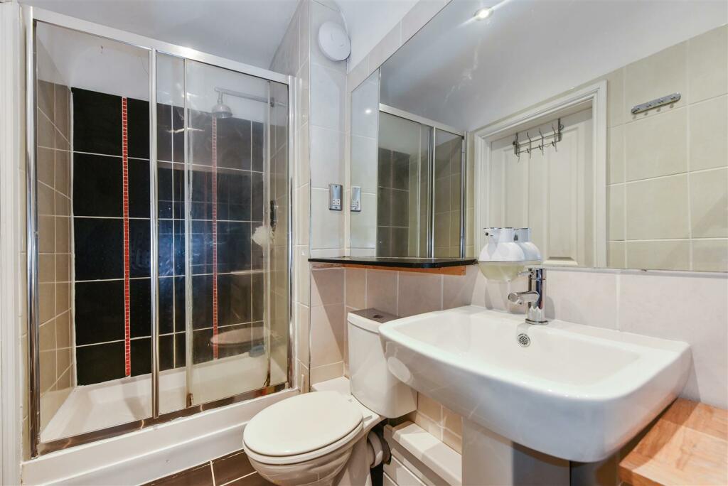 En Suite.jpg