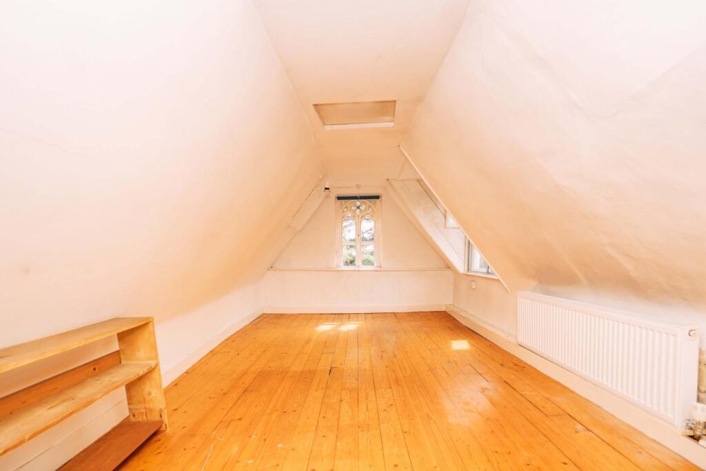 St. Nicholas, Bury St. Edmunds [Bedroom Five] LOW 