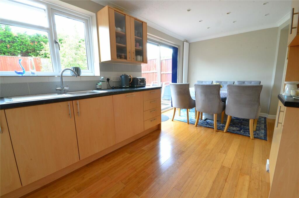 Kitchen/Dining