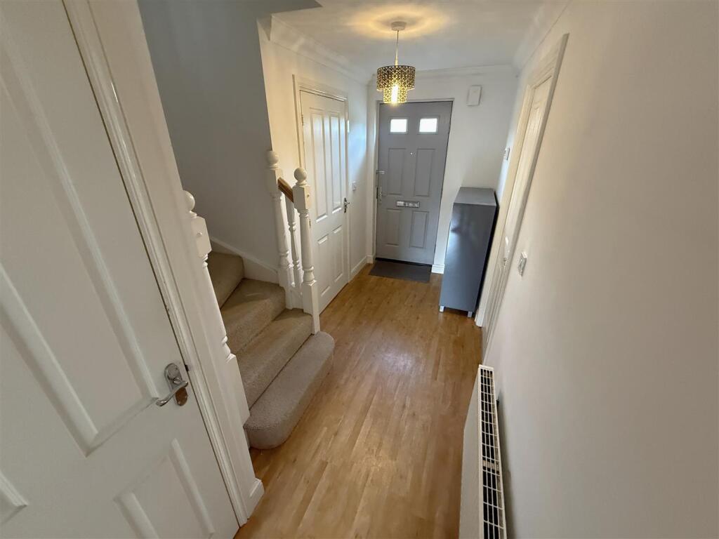 Hallway.JPG