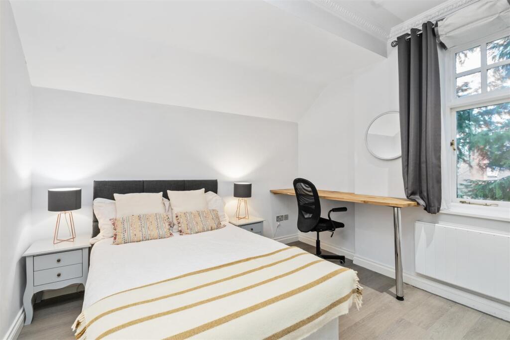 7 Catherines Close-6_lo.jpg
