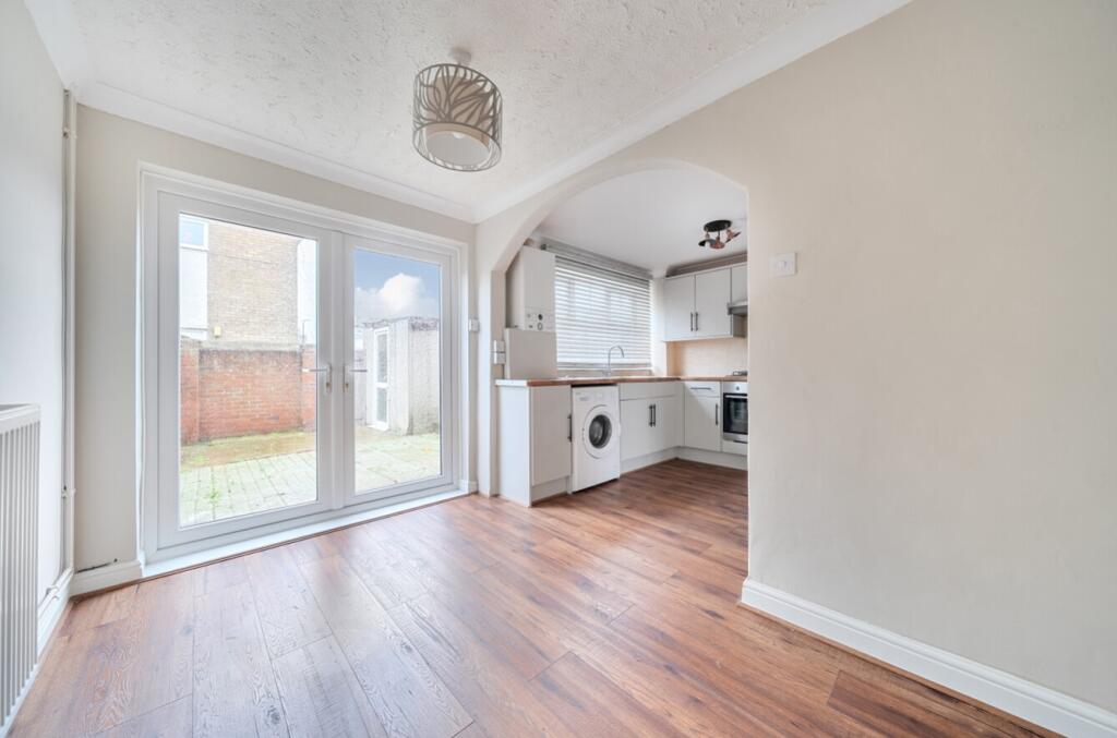 1393410-4-69414c47b812e