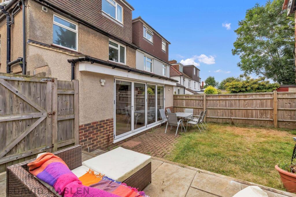 rear garden1.jpeg