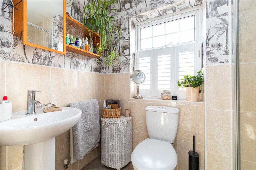 Ensuite