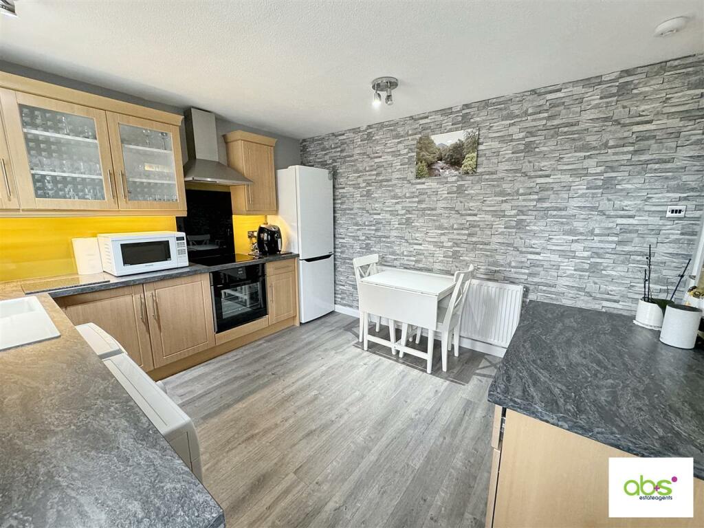 Fitted Kitchen