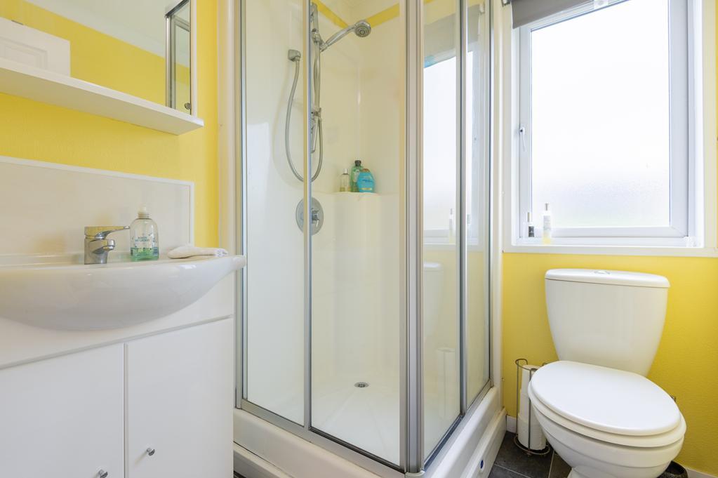 ENSUITE SHOWER ROOM