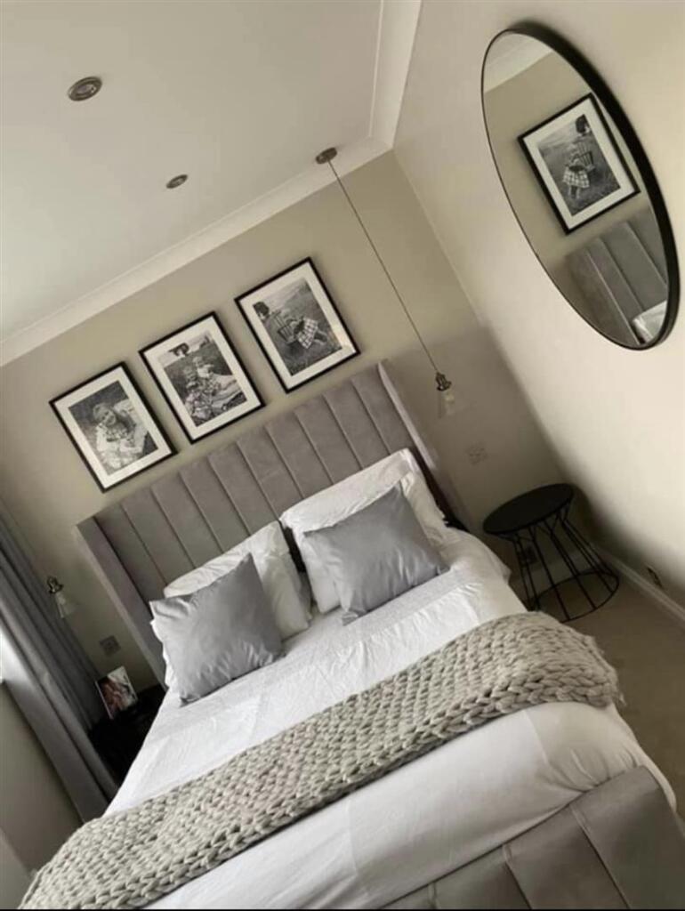 Bedroom no.2 rear double: