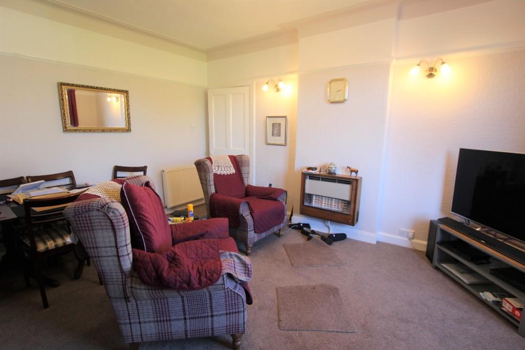 dining/sitting room