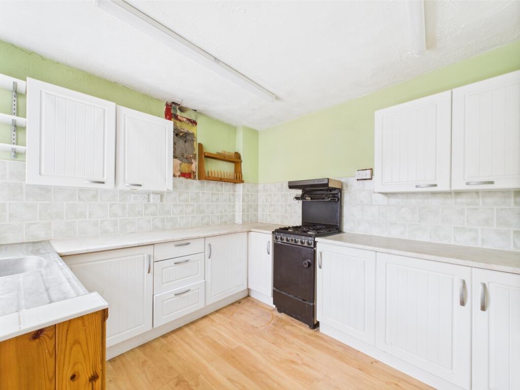 CAM02195G0-PR0073-STILL010