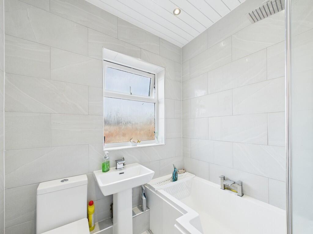 CAM01835G0-PR0186...