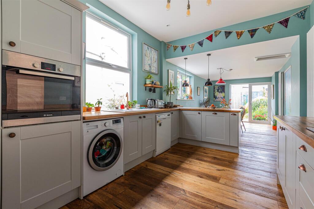 Edington Avenue 15-11.jpg