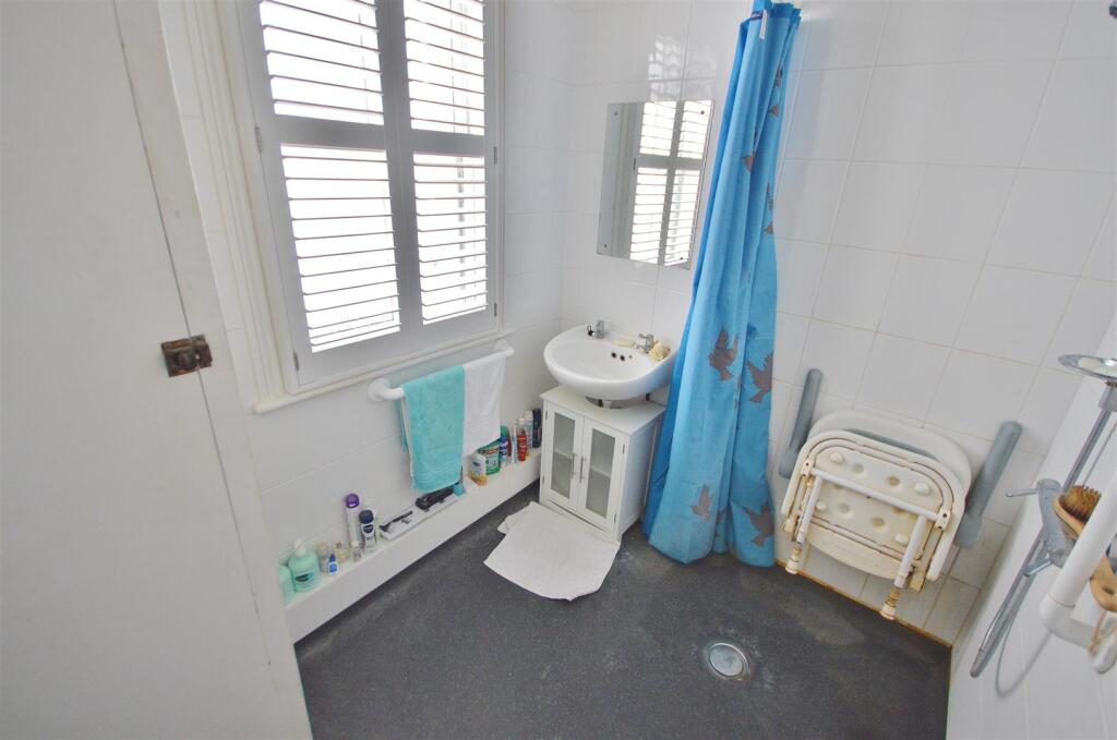 WET ROOM