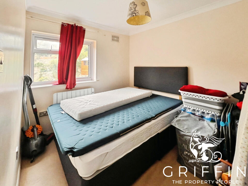 9408ea1bbedroom2