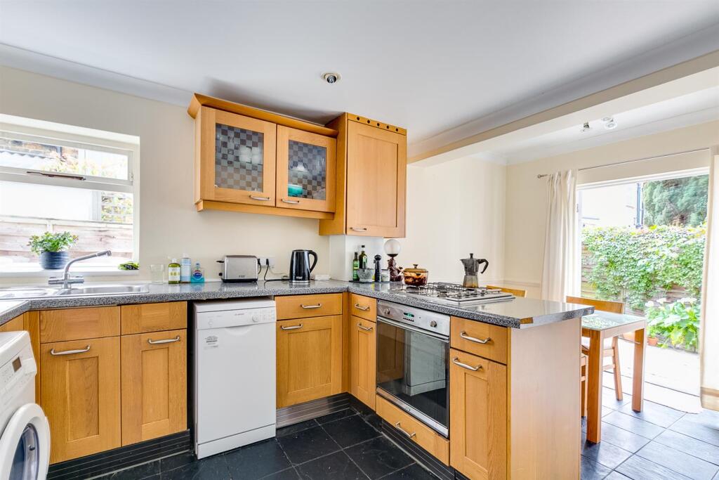 Cornwall Grove, W4 - FOR SALE