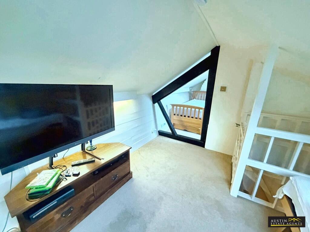 Loft Room 2