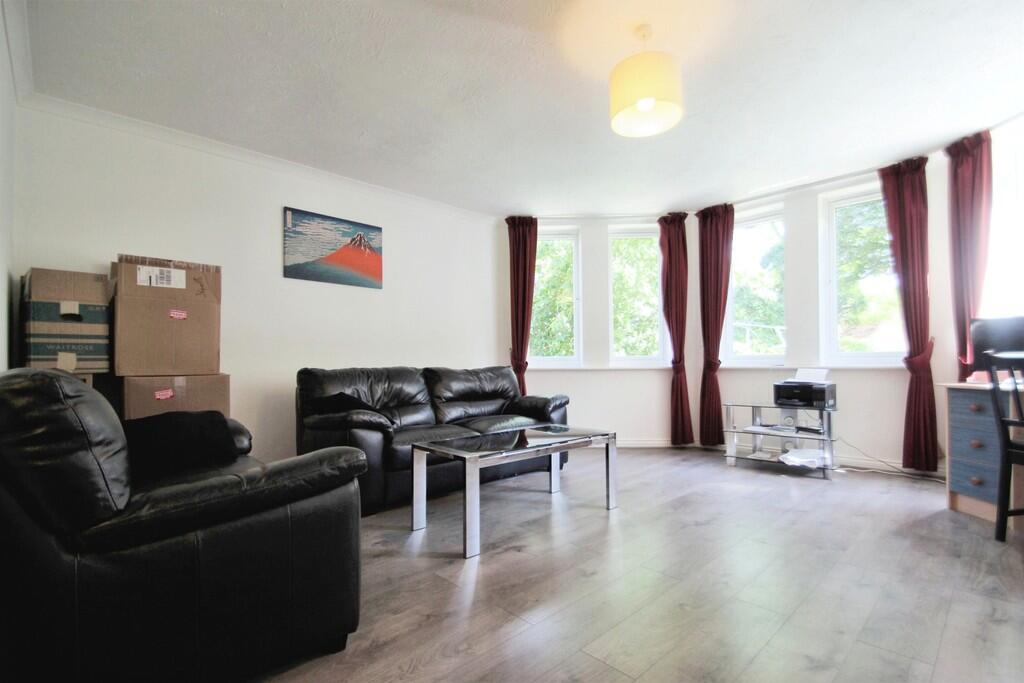 4782b6b6-living 2...