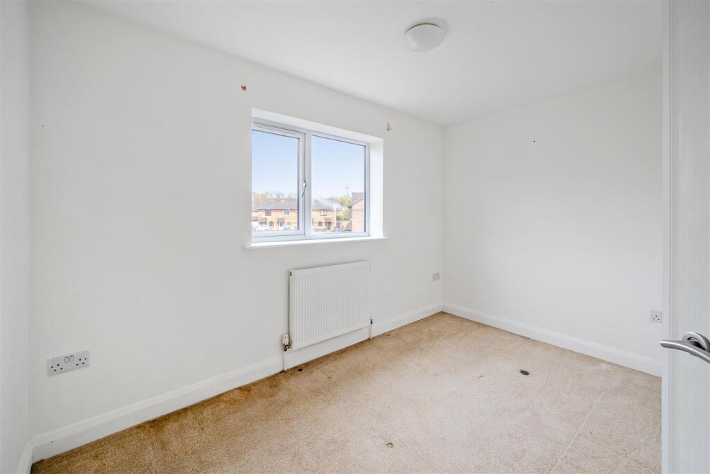 69a Johnson Avenue, Brackley (15).jpg