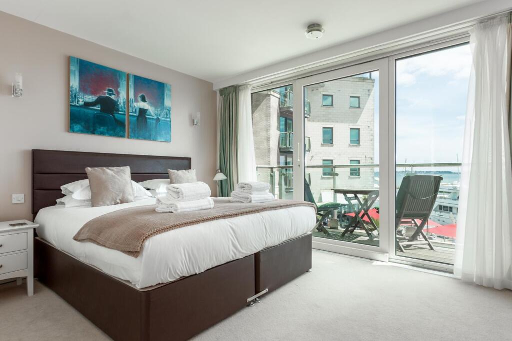 1 Dolphin Quays-9_web.jpg