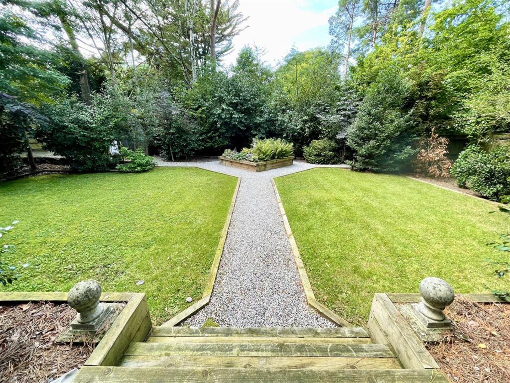 bottom garden.jpg