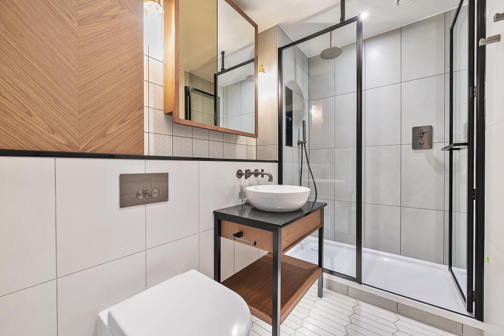 1331395-10-688241...