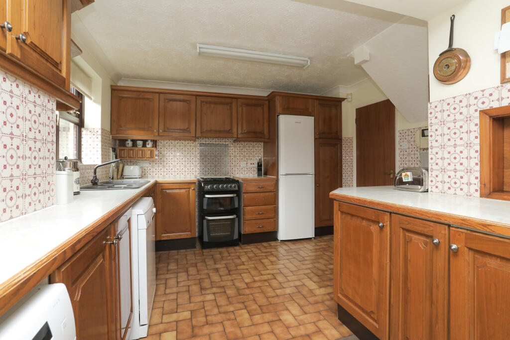 general 7 Newbury Cl