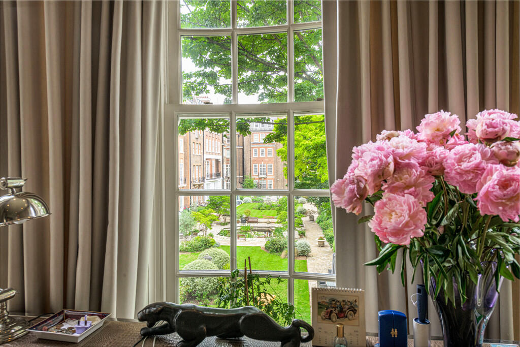 4 Warburton Hse B...