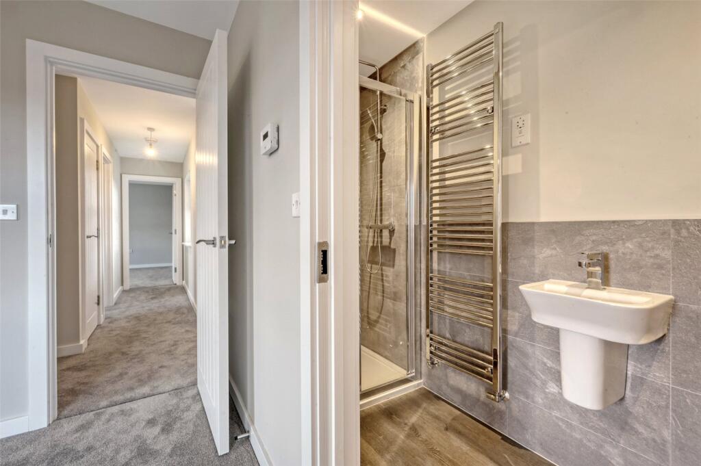 Example En Suite