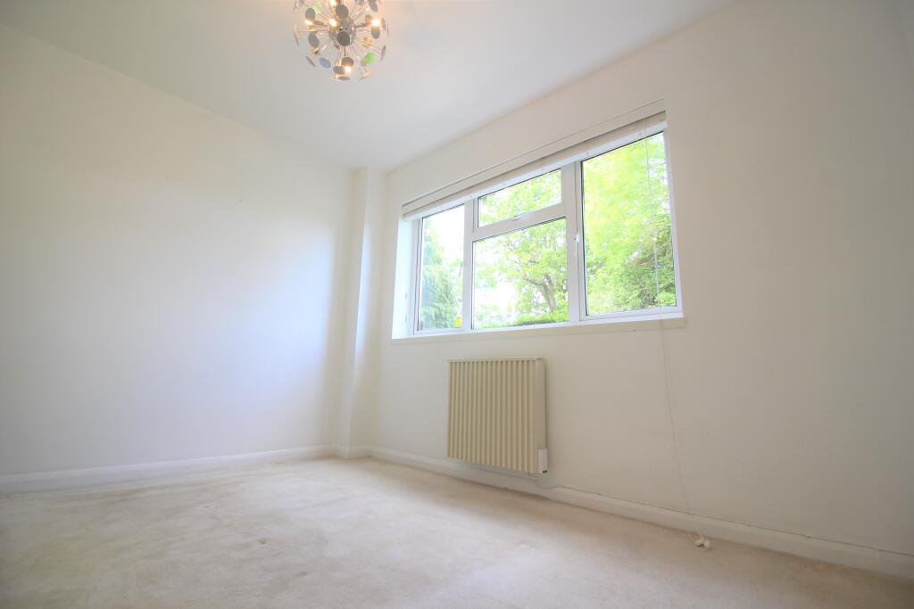 11 Harriet Way - Bad