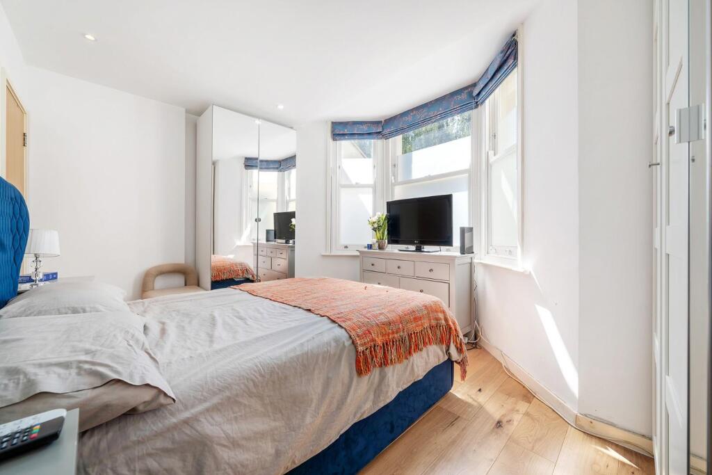Bedroom 1.JPG