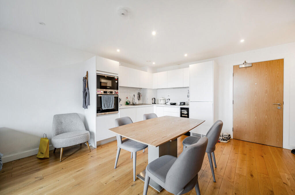 1294105-5-68371e4...