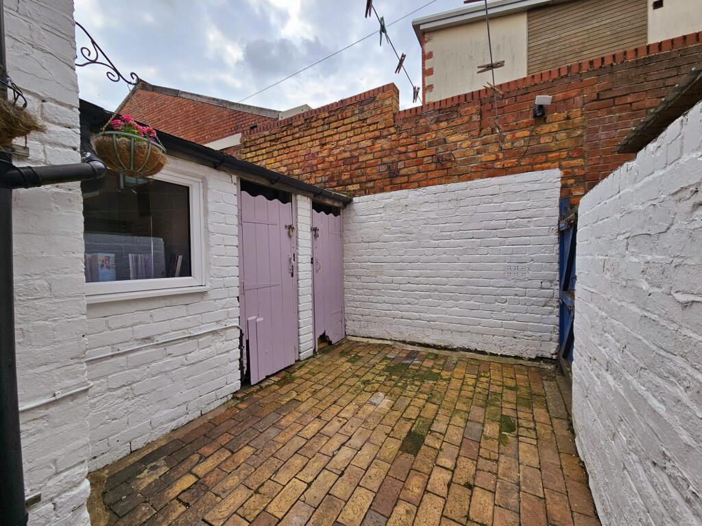 17f800e7-d9c1-48c2-8987-6ae277ea316c