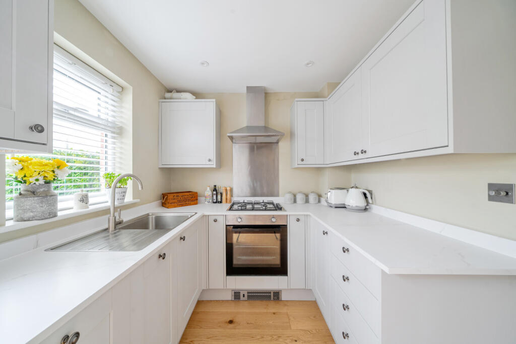 1328390-13-6890de...