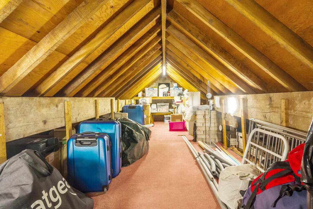 Boarded Roof Spac...