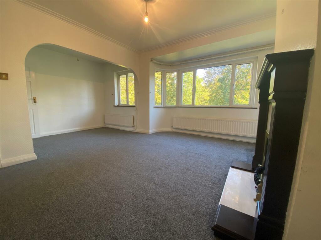 dining room 1.1.jpg
