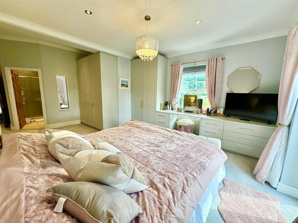 PHOTO-2025-07-06-18-50-37 (5).jpg