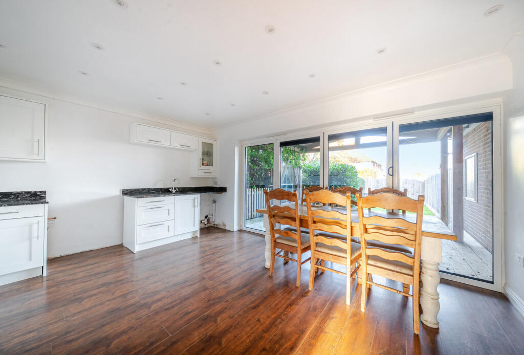 1383580-12-692599...