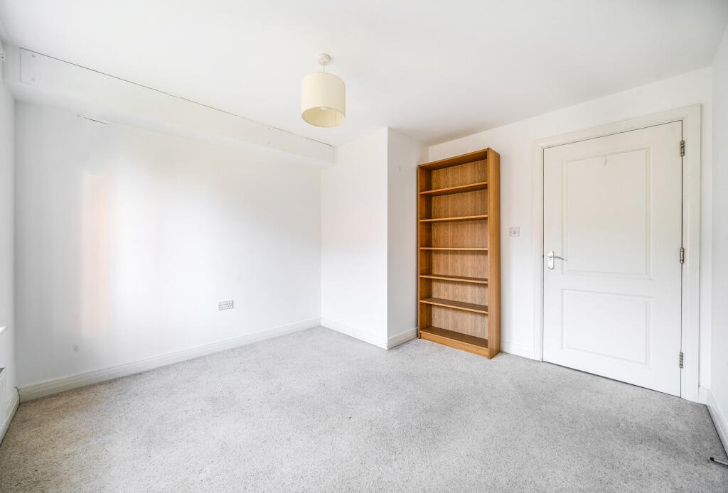 1358227-5-68d19a9...