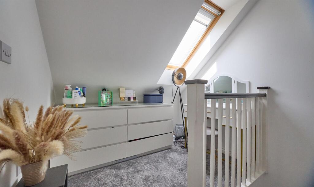 SECOND FLOOR GALLERY LANDING