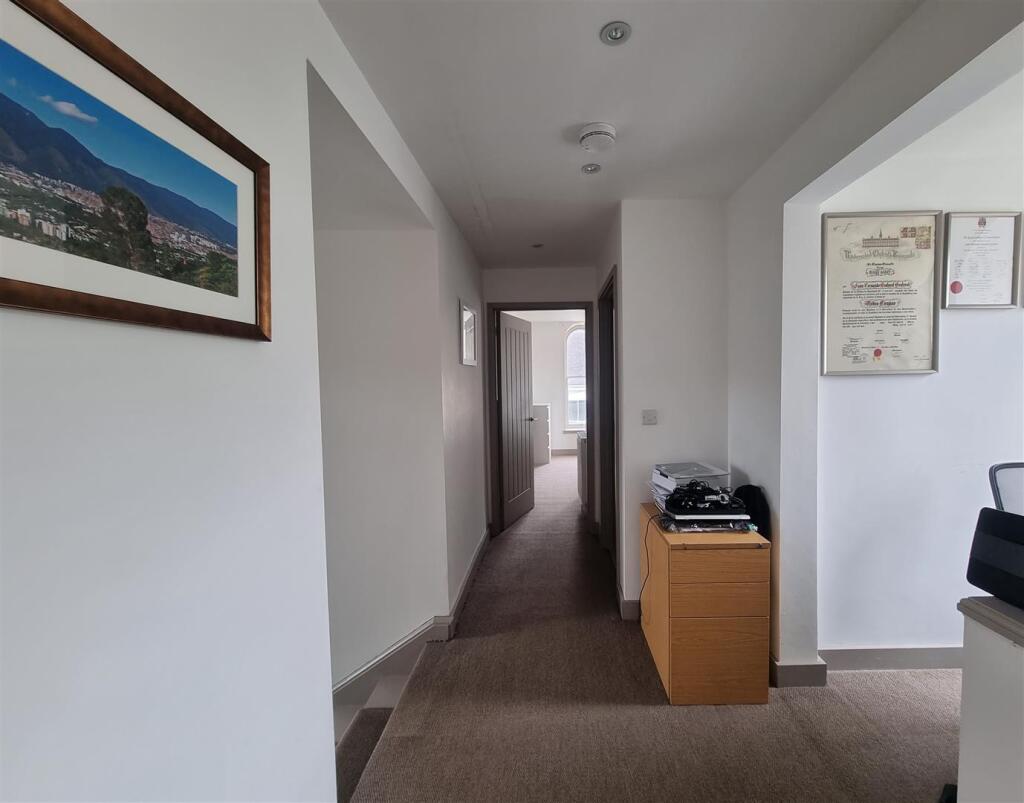HALLWAY.jpg