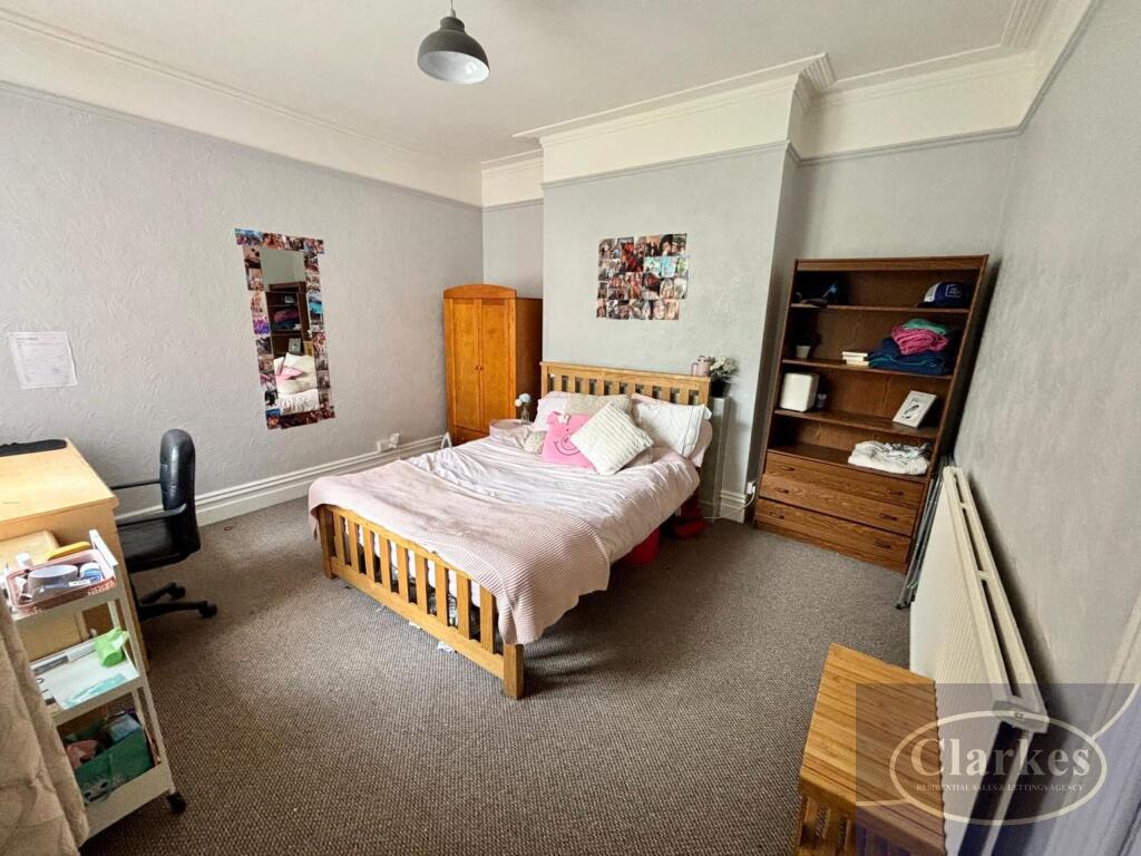 070e7344-da69-479b-8e46-4e72c3f4c5d3