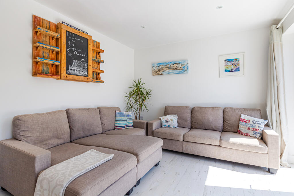 A39 - 6 Furzehill Road Heybrook Bay - 250718