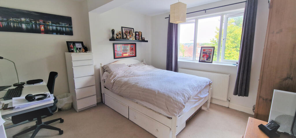 BEDROOM 2