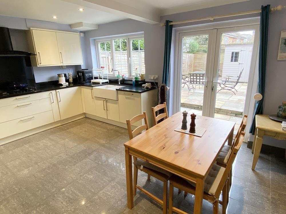 kitchen1.jpg