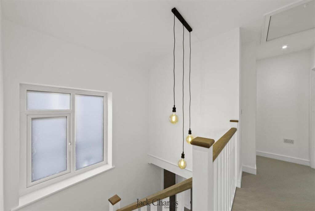 8 Old Hadlow Road 17.JPG